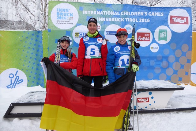 Robin Fischer, Pia Schratt und Elias Keck bei den International Children`s Winter Games in Innsbruck