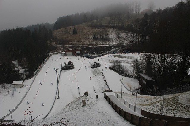 Top präparierte Schanzen und Loipe