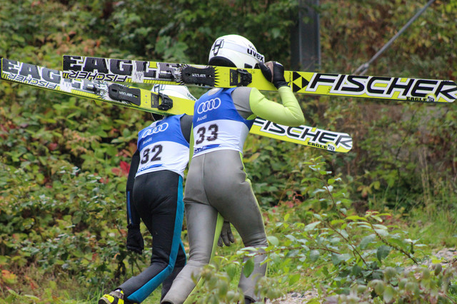 Fabio Monzillo und Lucas Eichbauer auf dem Weg zum Sprung