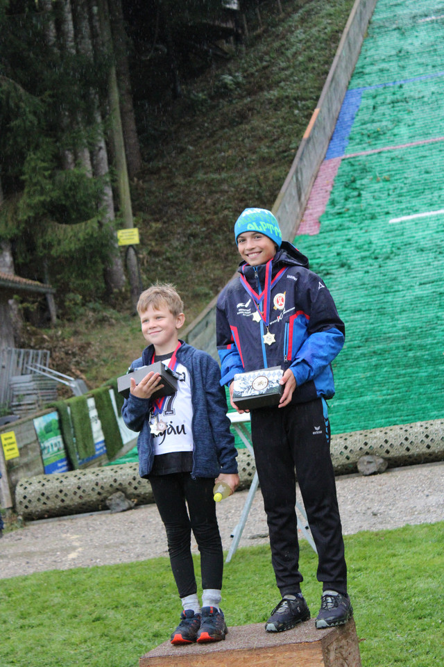 Schanzenrekord für Jan Misiek (K15) und Linus Schmid (K35)