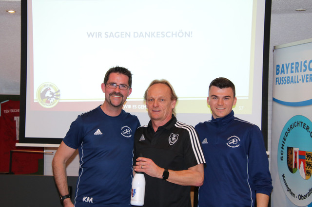 von links SR-Obmann Kevin Mitchell, Sportlicher Leiter Peter Huber und SR Tim Bruckner