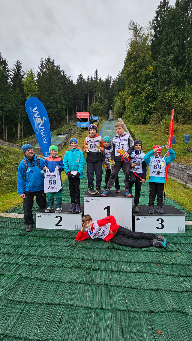 Die jungen Athleten des TSV Buchenberg mit ihrem Trainer Christian Rimmel (Fot. T. Misiek)