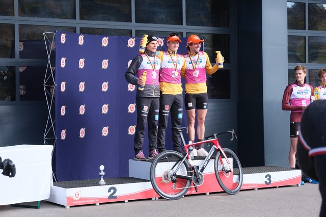 r. v. l. . David Mach TSV Buchenberg | Julian Schmid SC Oberstdorf | Johannes Rydzek SC Oberstdorf (Fot. C. Mach)