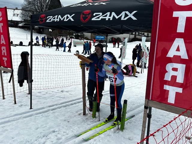 Am Start: Linda Grotz (U15, w) - im Ziel: 1. Platz