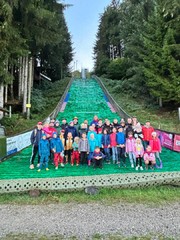 Gemeinsam auf der Schanze: Nachwuchsskispringer aus Polen zu Gast im Allgäu