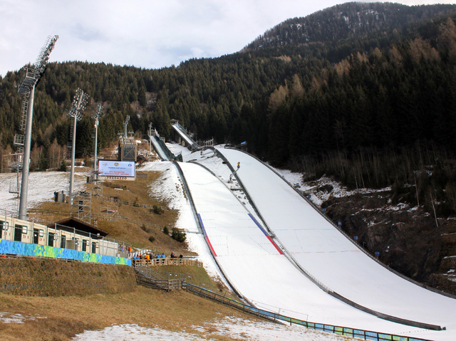 Die Schanzenanlagen „Giuseppe dal Ben“ (links HS106) waren im vergangenen Jahr Austragungsort der Sprungwettbewerbe bei den Nordischen Ski-Weltmeisterschaften 2013